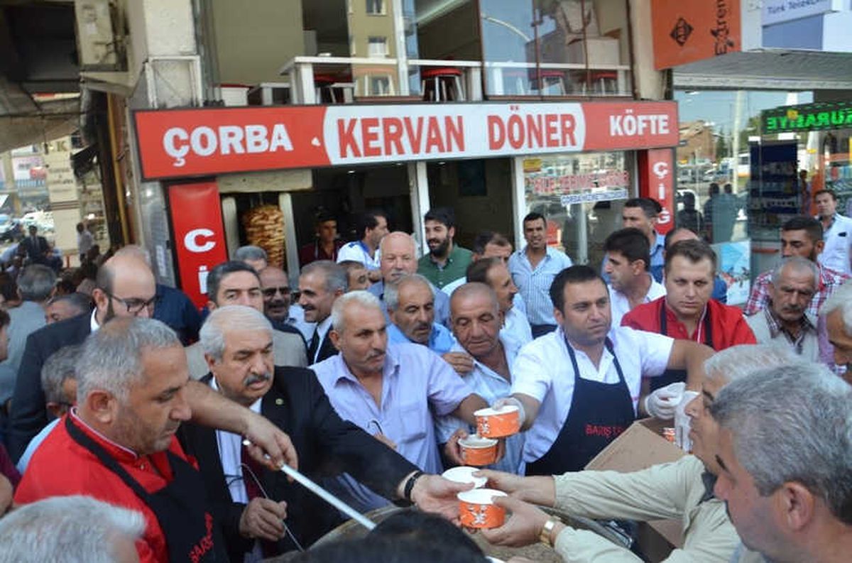 CHP\'den 5 Bin Kişiye Aşure İkramı