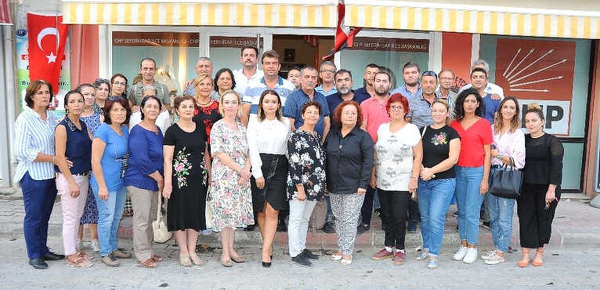 CHP\'den Tunç Soyer\'e Destek: "Büyükşehir Belediye Başkan Aday Adayı Olma Hakkı Vardır"