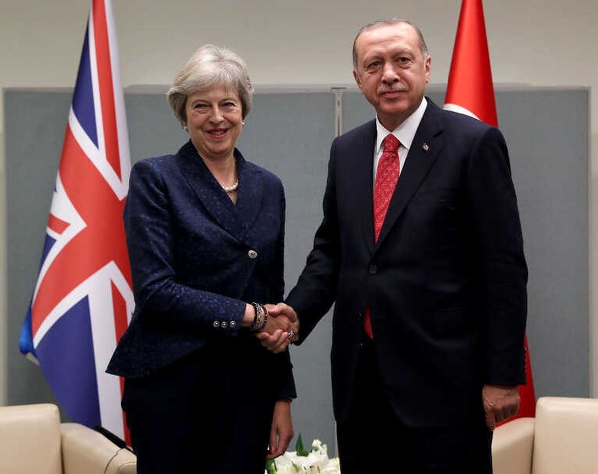Cumhurbaşkanı Erdoğan, İngiltere Başbakanı May ile Görüştü