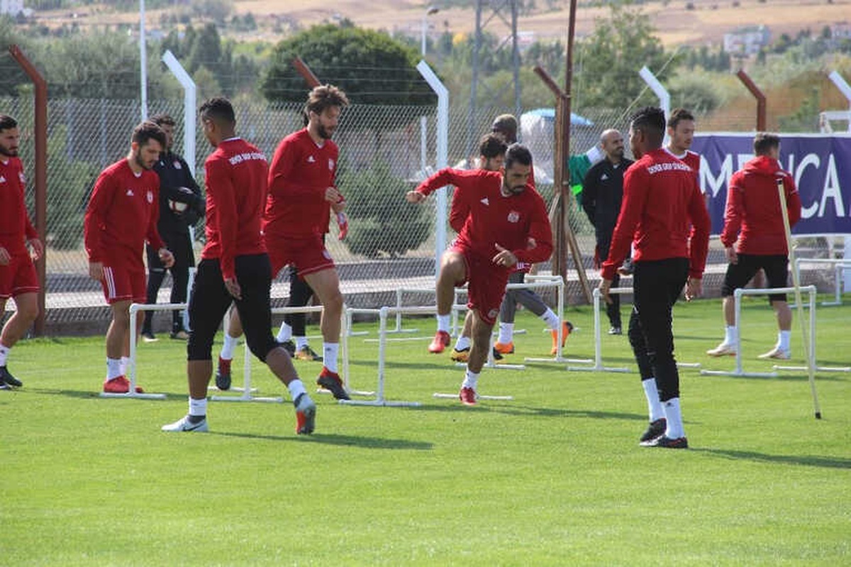 Dg Sivasspor\'da, Bursaspor Maçı Hazırlıkları Sürüyor