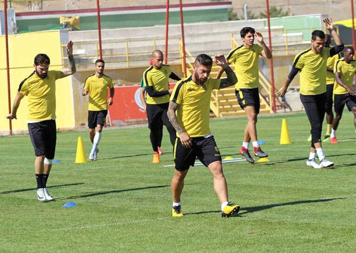 Evkur Yeni Malatyaspor\'da Erol Bulut, Futbolcularından Daha Fazla Özveri İstedi