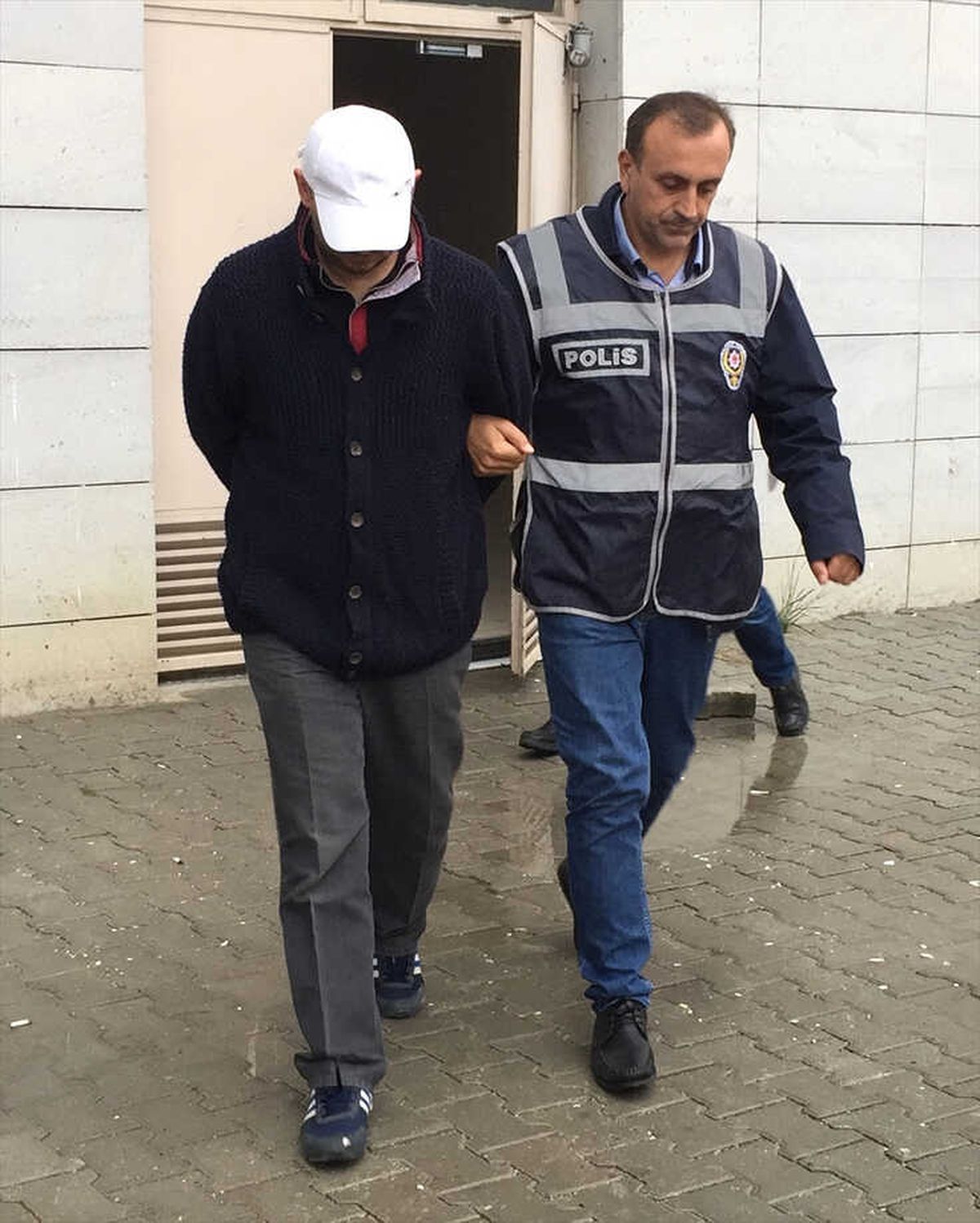 Fetö\'den Hüküm Giyen Kişi Saklandığı Evde Yakalandı