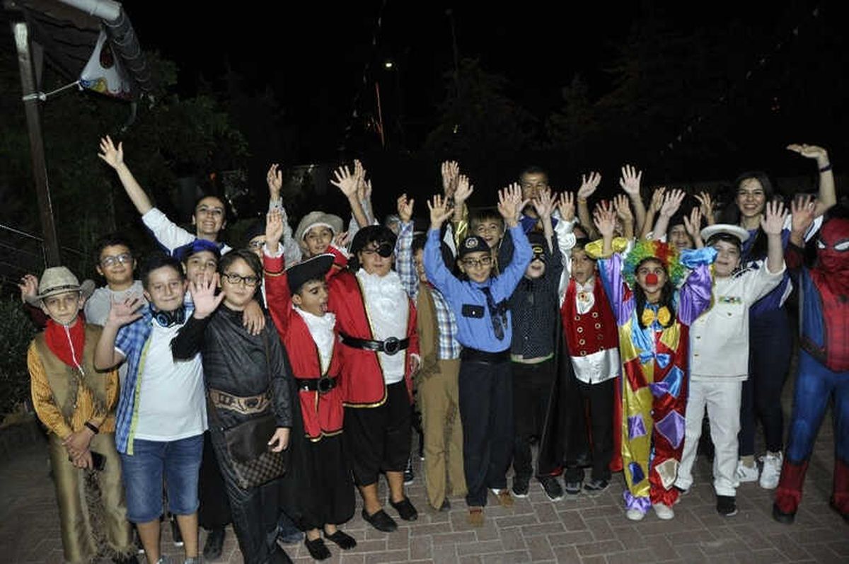 Gkv\'liler Okuluna Hoş Geldin Partisinde Buluştu