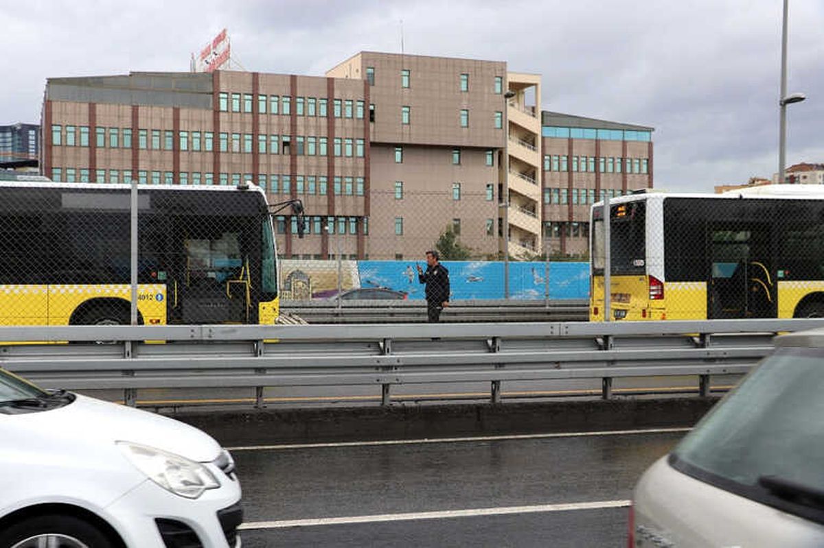 İstanbul\'da Metrobüs Kazası: 6 Yaralı