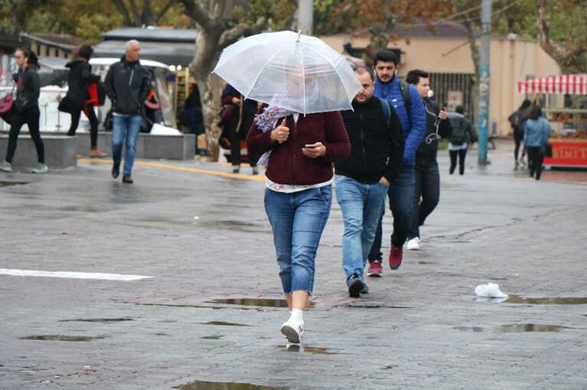 İstanbullular Güne Yağmurla Uyandı