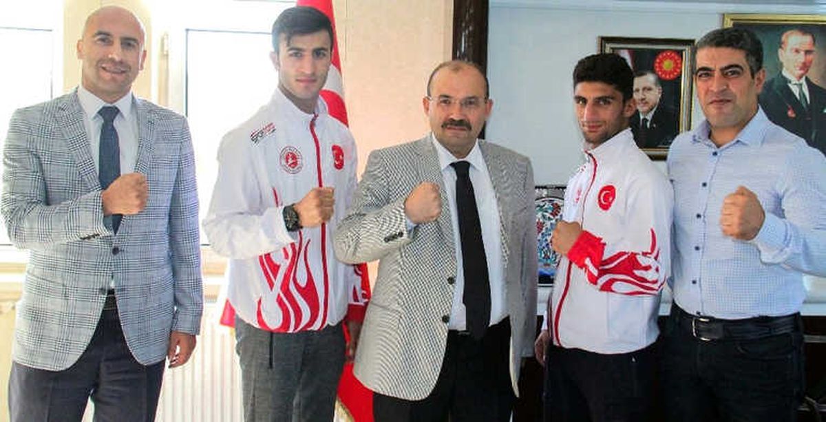 Kick Boksçulardan Ustaoğlu\'nu Ziyaret Etti