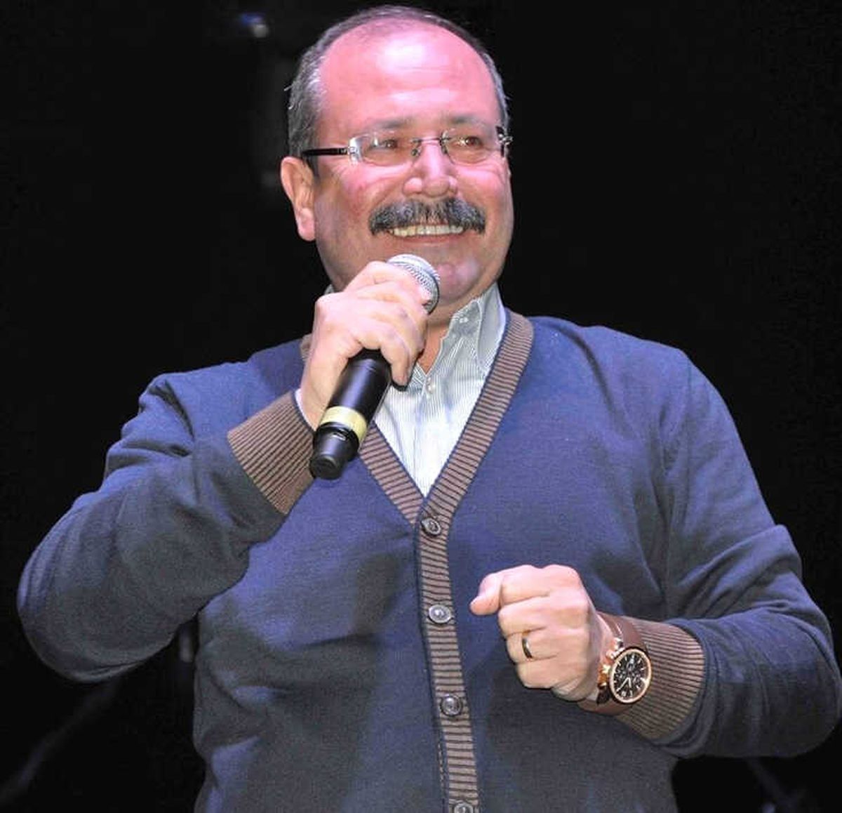Kuşadası Belediyesi Eski Başkanı M. Esat Altungün, CHP\'den İstifa Etti