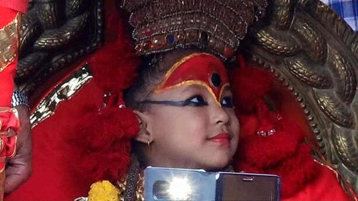 Nepal\'in Yaşayan Tanrıçası Kumari