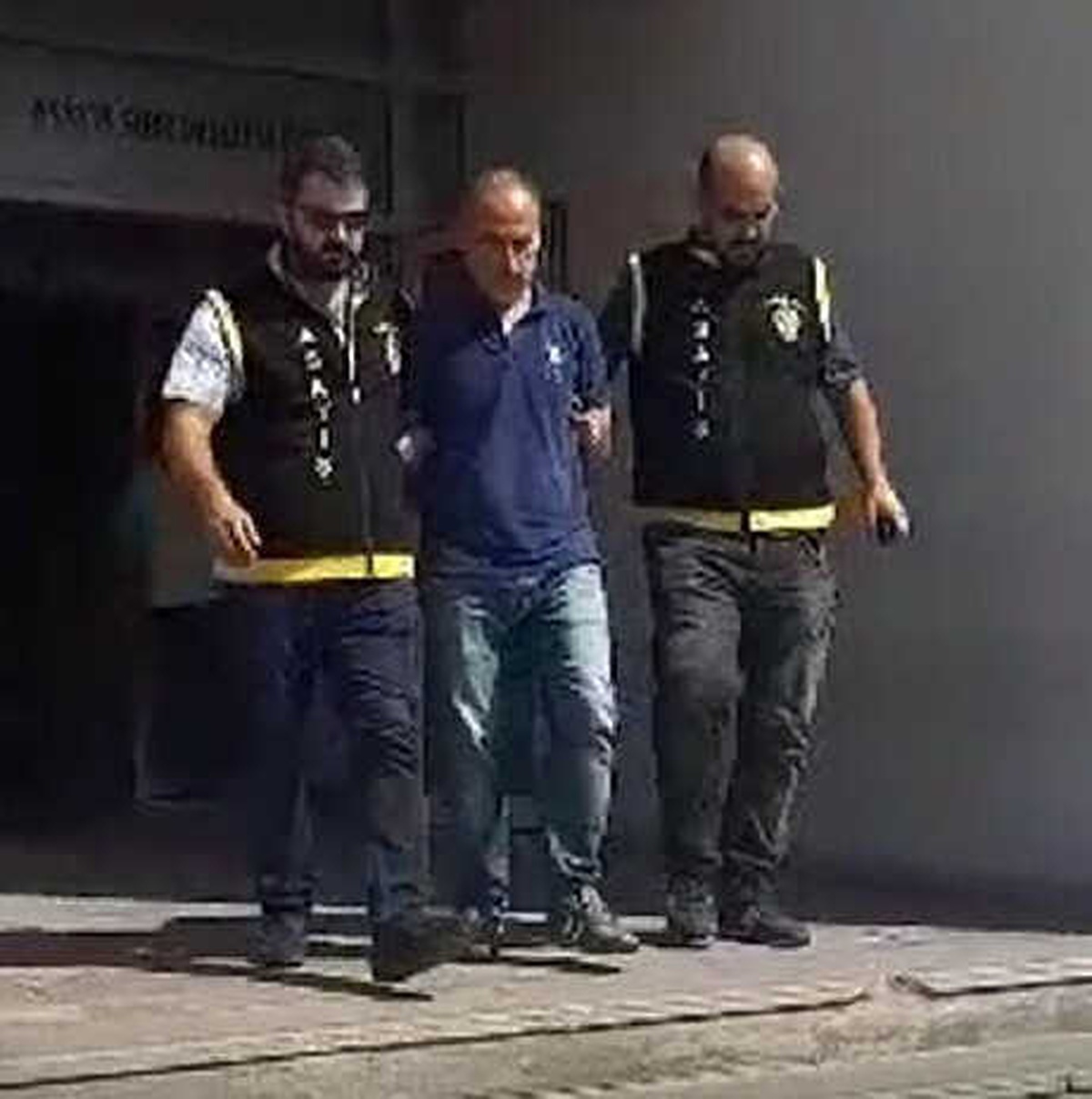 Otomobil Hırsızlarının Film Gibi Planını Polis Bozdu