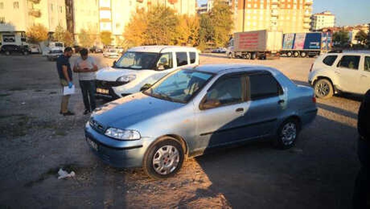 Otomobilde Bıraktığı, Sattığı Hayvanların Parası Çalındı