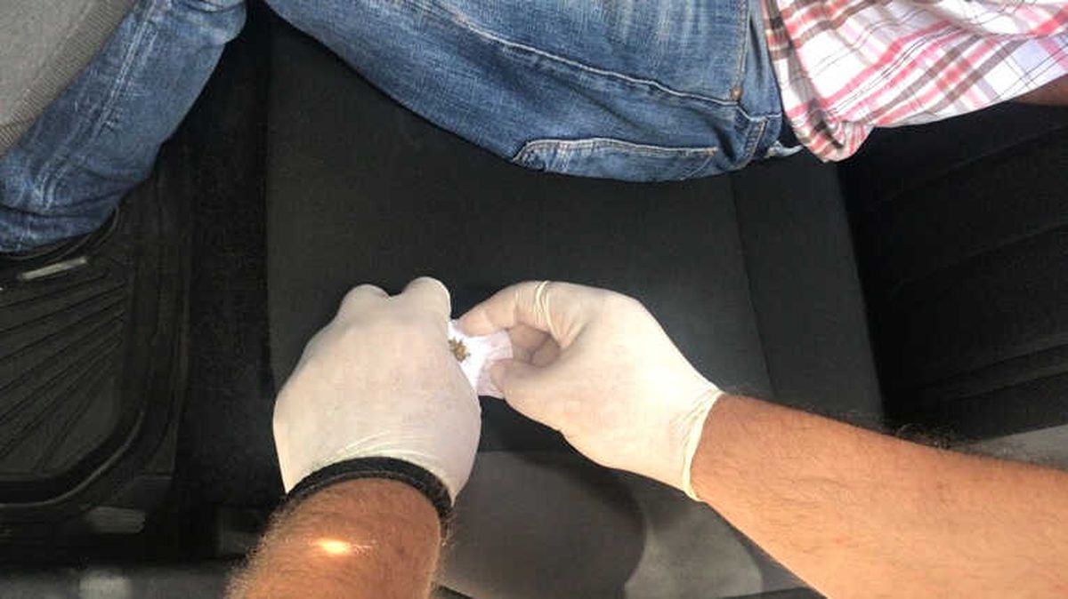 Kağıthane\'de Uyuşturucu Alışverişi Yapan Torbacı Narkotimlerden Kaçamadı