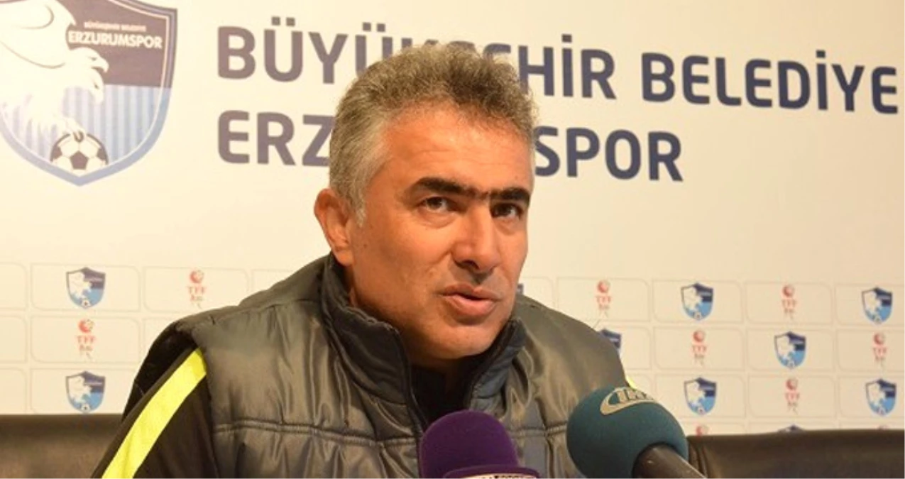 Süper Ligin Yeni Takımı Erzurumspor, Teknik Direktör Mehmet Altıparmak ile Yollarını Ayırdı