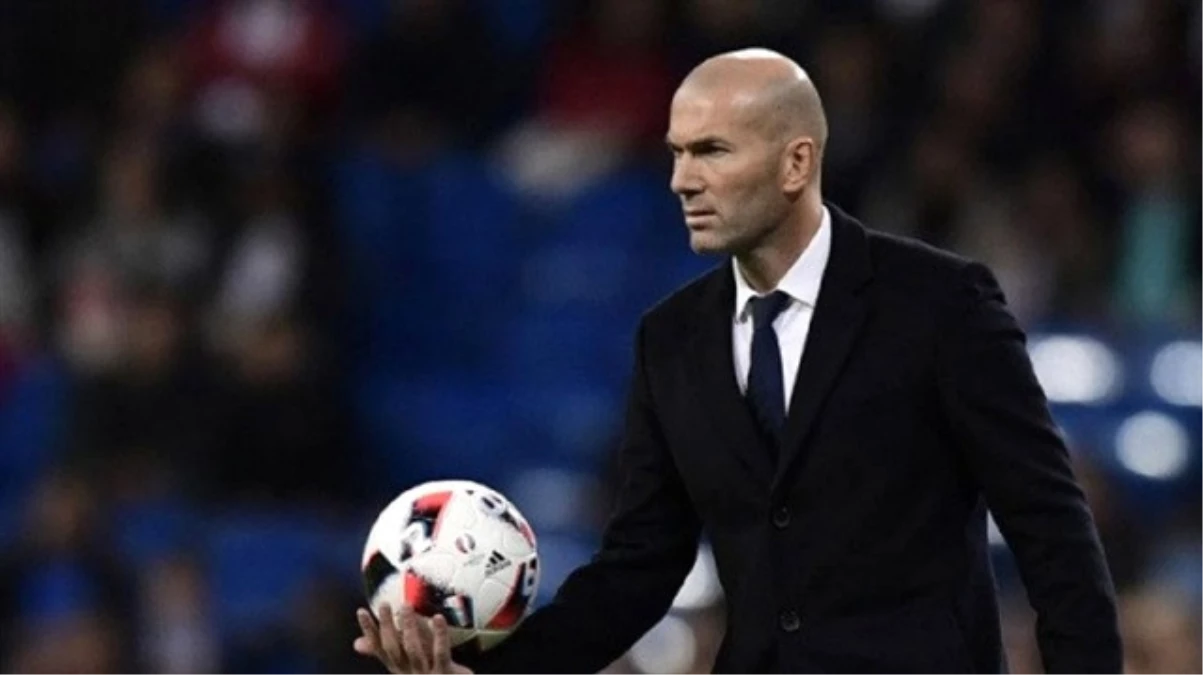 Zinedine Zidane\'ın İngiltere\'ye Gitmesi Manchester United Taraftarlarını Heyecanlandırdı