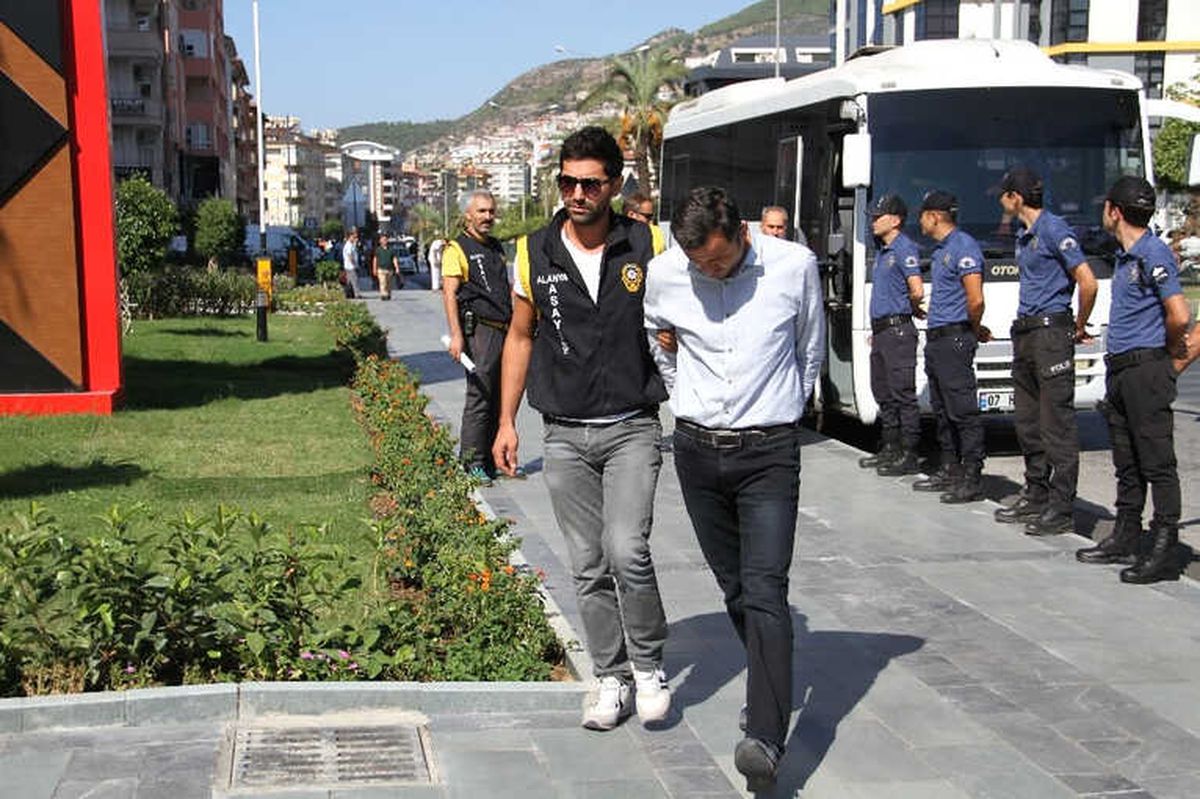 Alanya\'daki Vurgunun Şüphelileri Adliyede