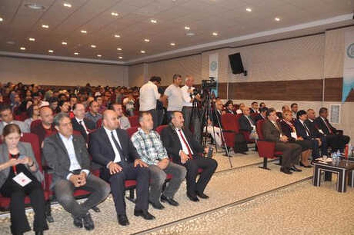 Bitlis\'te, Uluslararası Sosyo-Ekonomik Araştırmaları Kongresi