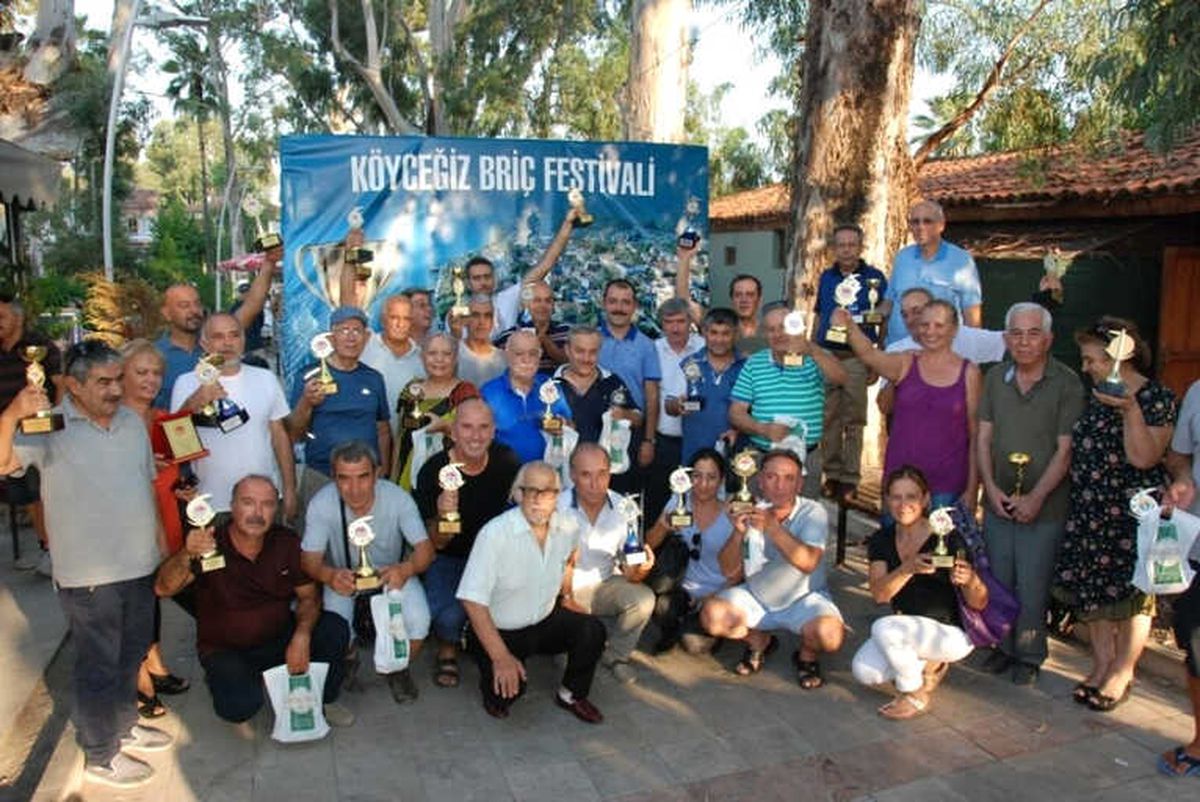 Briç Ustaları Köyceğiz\'de Buluştu
