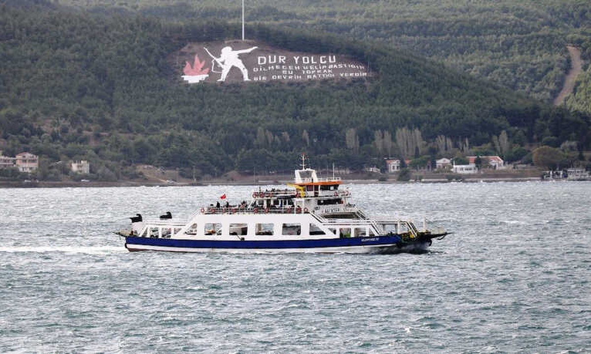 Çanakkale\'de Deniz Ulaşımına Fırtına Engeli