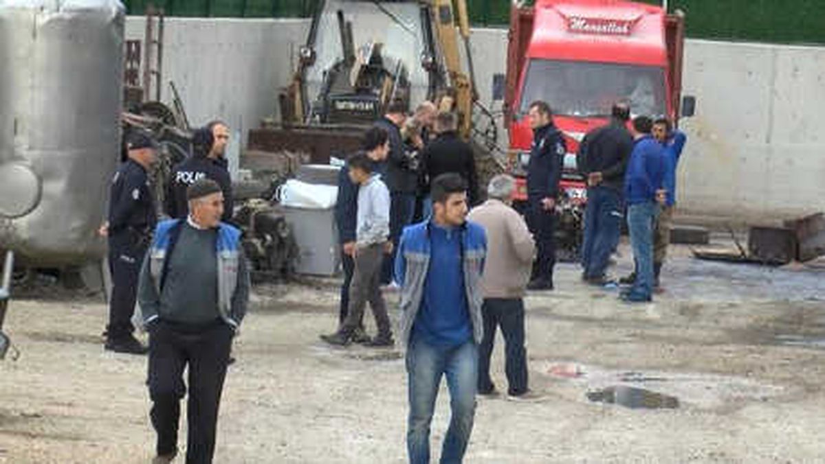 Çatalca\'da Metal Geri Dönüşümü Yapılan Atölyede Patlama: 2 Yaralı