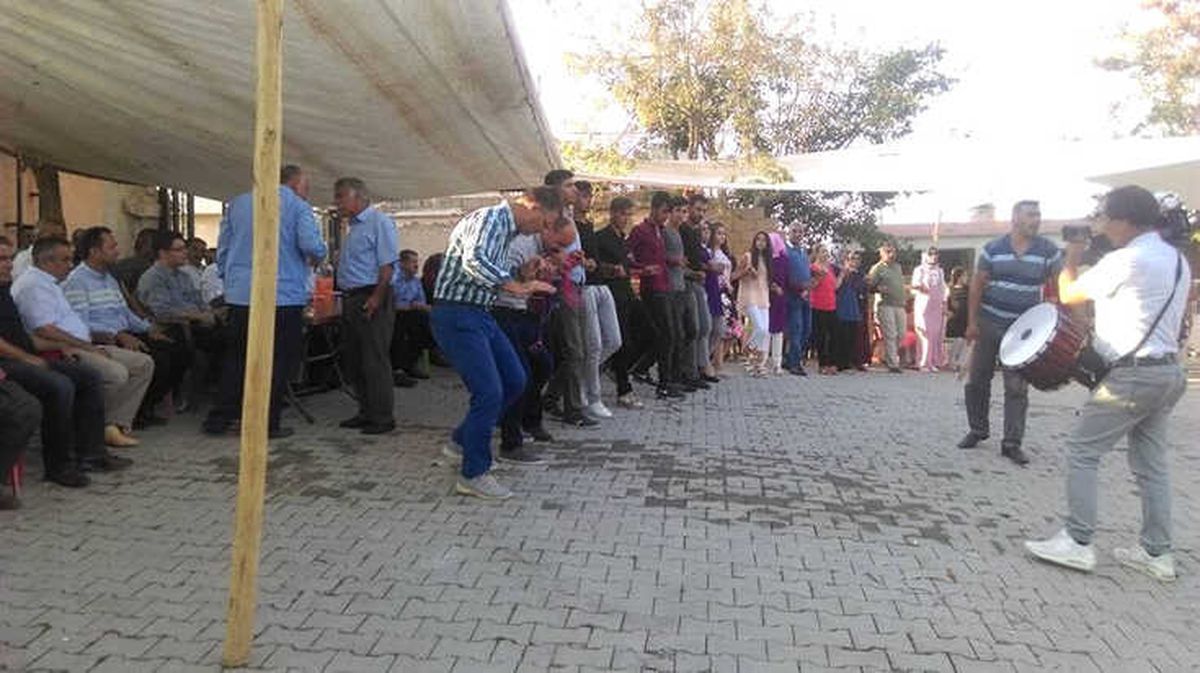 Emniyet Müdürü Düğünde Silah Sıkılmadığı İçin Teşekkür Etti