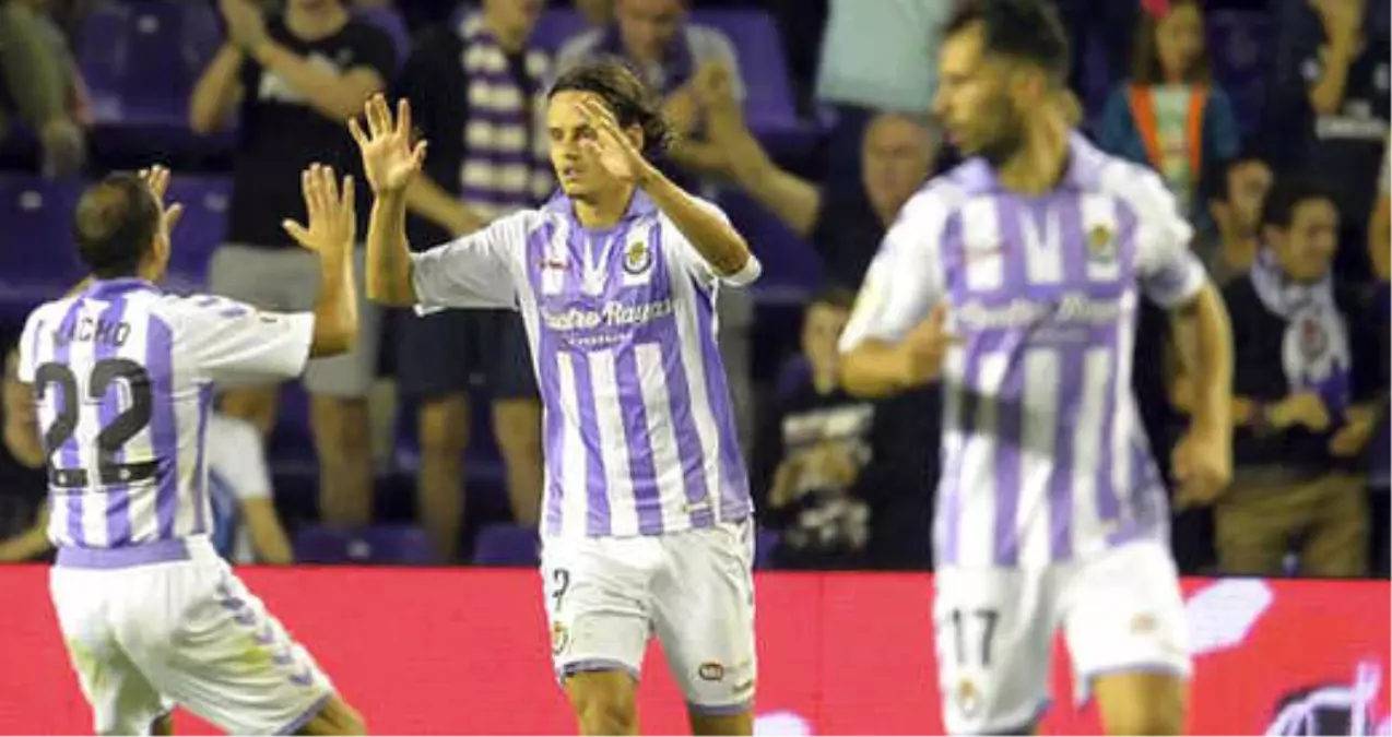 Enes Ünal\'ın Bir Gol Attığı Maçta Valladolid, Levante\'yi 2-1 Yendi ve Ligdeki İlk Galibiyetini Aldı