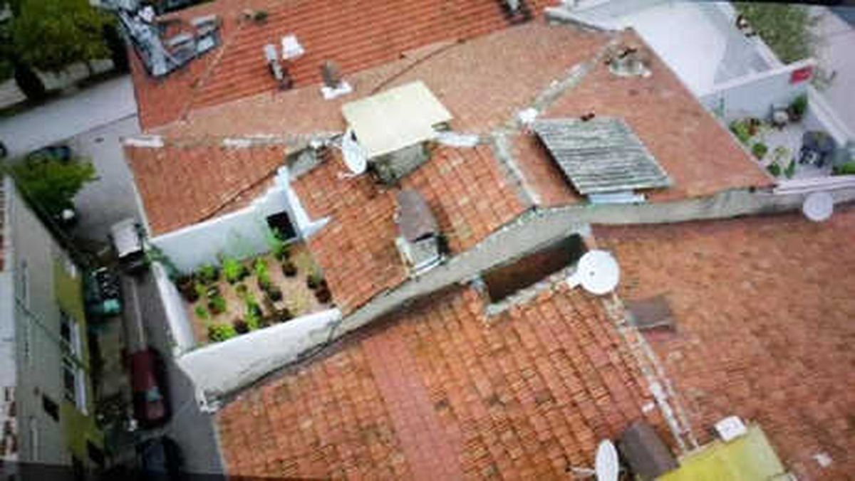 Evinin Terasını Uyuşturucu Bahçesi Yapmış