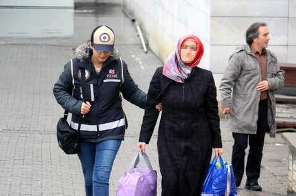 Fetö\'nün 6 İlden Sorumlu Kadın Üyesine 9 Yıl Hapis