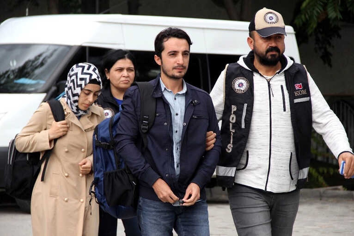Fetö\'nun Öğrenci Sorumlusu Karı-koca Saklandıkları Gaybubet Evinde Yakalandı