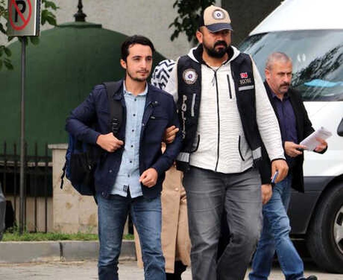 Fetö\'nün Sözde \'Ortaokul ve Lise Öğrencileri Sorumlusu\' Çift Adliyede (2)