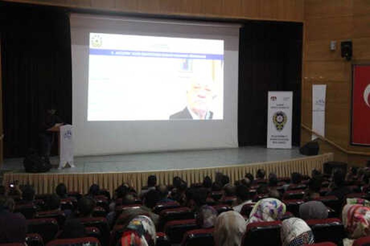 Hakkari\'de \'Terörü Hep Birlikte Durdurabiliriz\' Semineri
