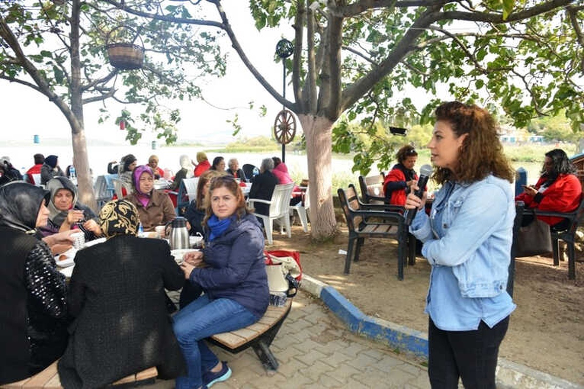 Kadınlardan Gölyazı Çıkarması