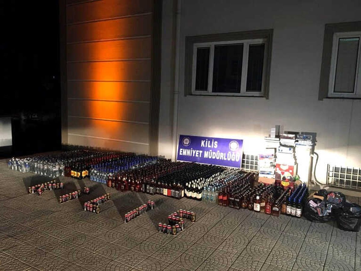 Kilis\'te Sahte İçki, Kaçak Sigara ve Cinsel Uyarıcı Haplar Ele Geçirildi