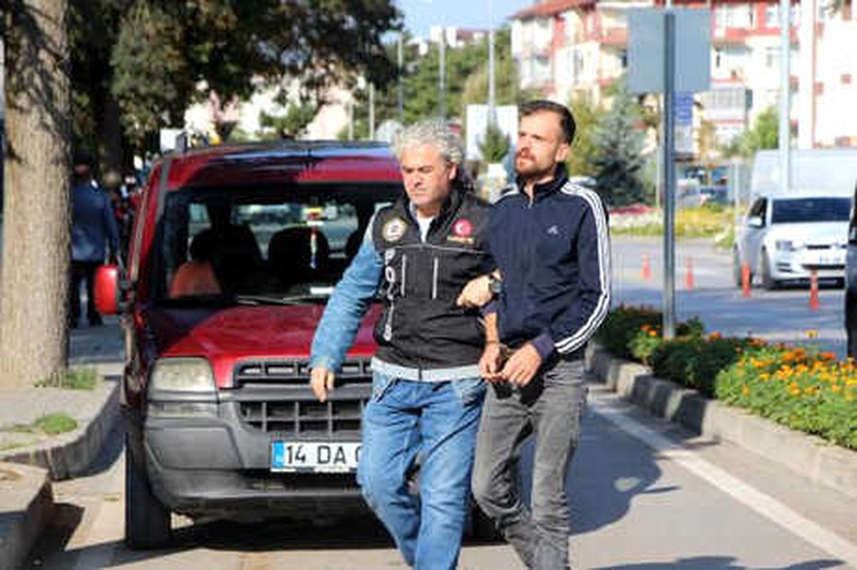 Otomobilde 710 Gram Esrar Ele Geçirildi