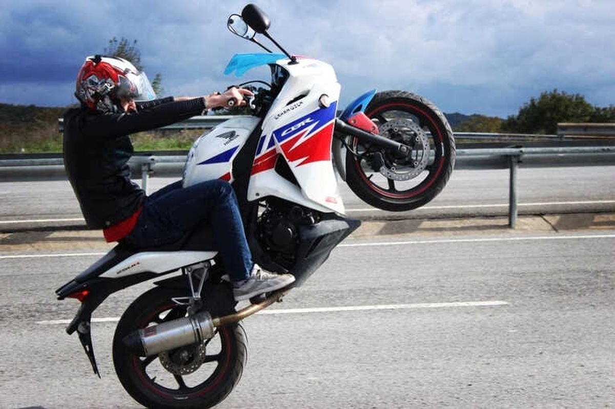 İstanbul\'u Birbirine Katan Motosikletli Maganda Yakalandı