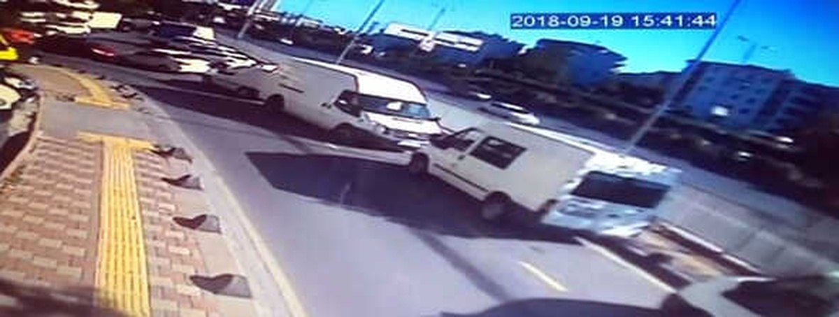 Tem Otoyolu\'nda Feci Kaza Kamerada
