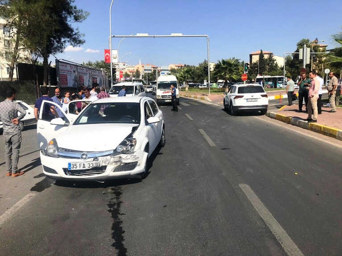 Şanlıurfa\'da Trafik Kazası: 3 Yaralı