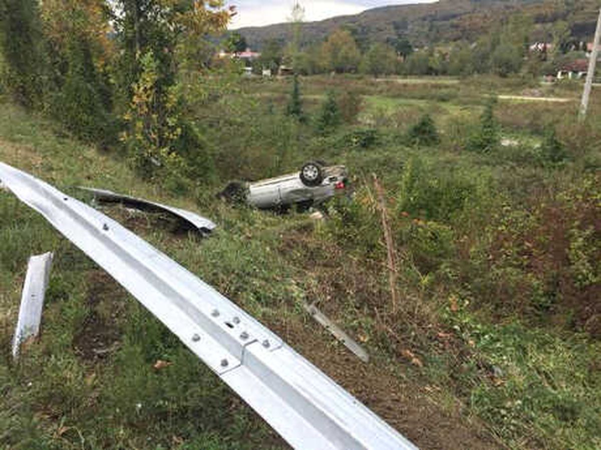 Sigara İzmaritini Dışarıya Atayım Derken Kaza Yaptı: 1 Yaralı
