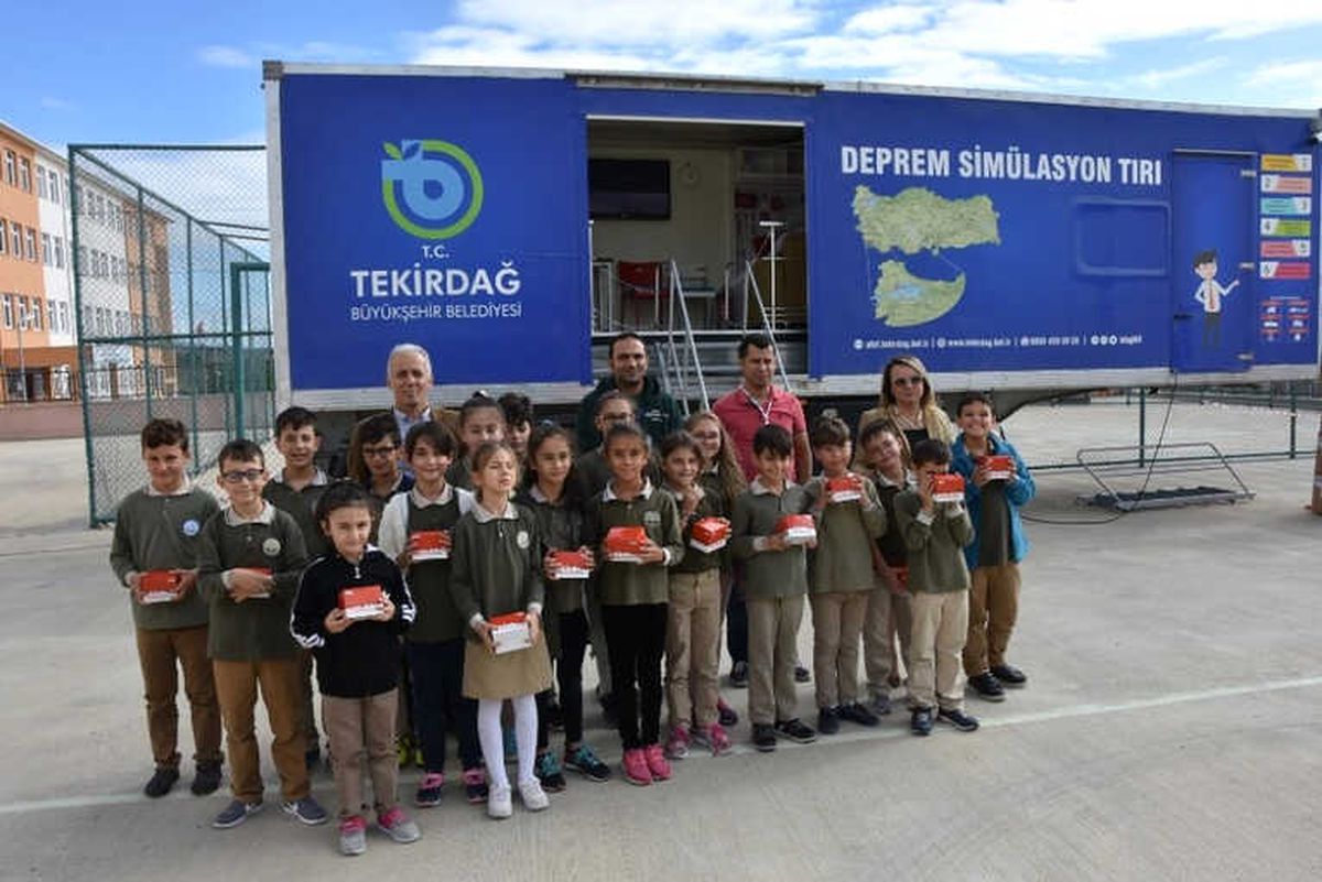 Tekirdağ\'da Çocuklara Deprem Eğitimi Verildi