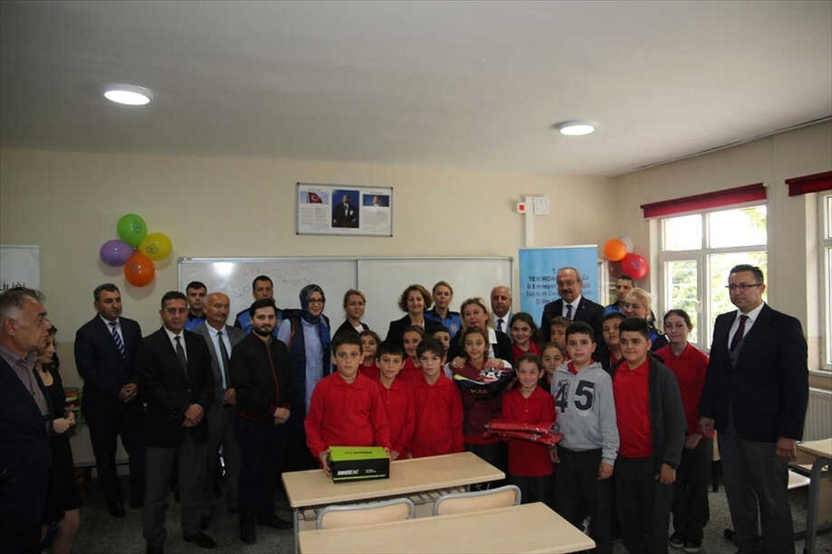 Tekirdağ\'da Öğrencilere Eğitim Desteği