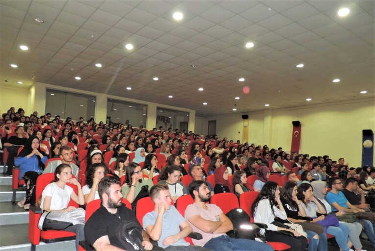 Trakya Üniversitesi Eğitim Fakültesi\'nde Oryantasyon Programı