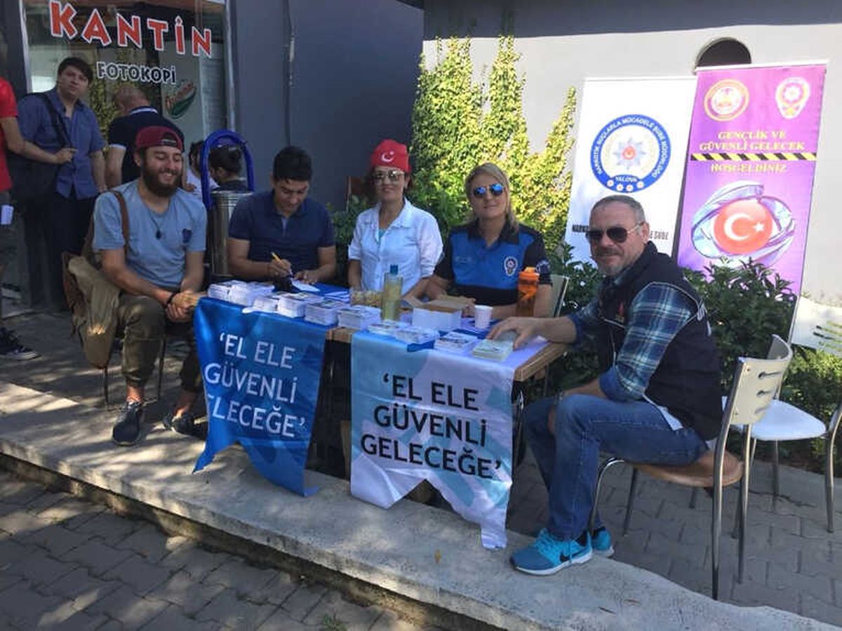 Yalova Üniversite\'si Öğrencileri Bilgilendirdi