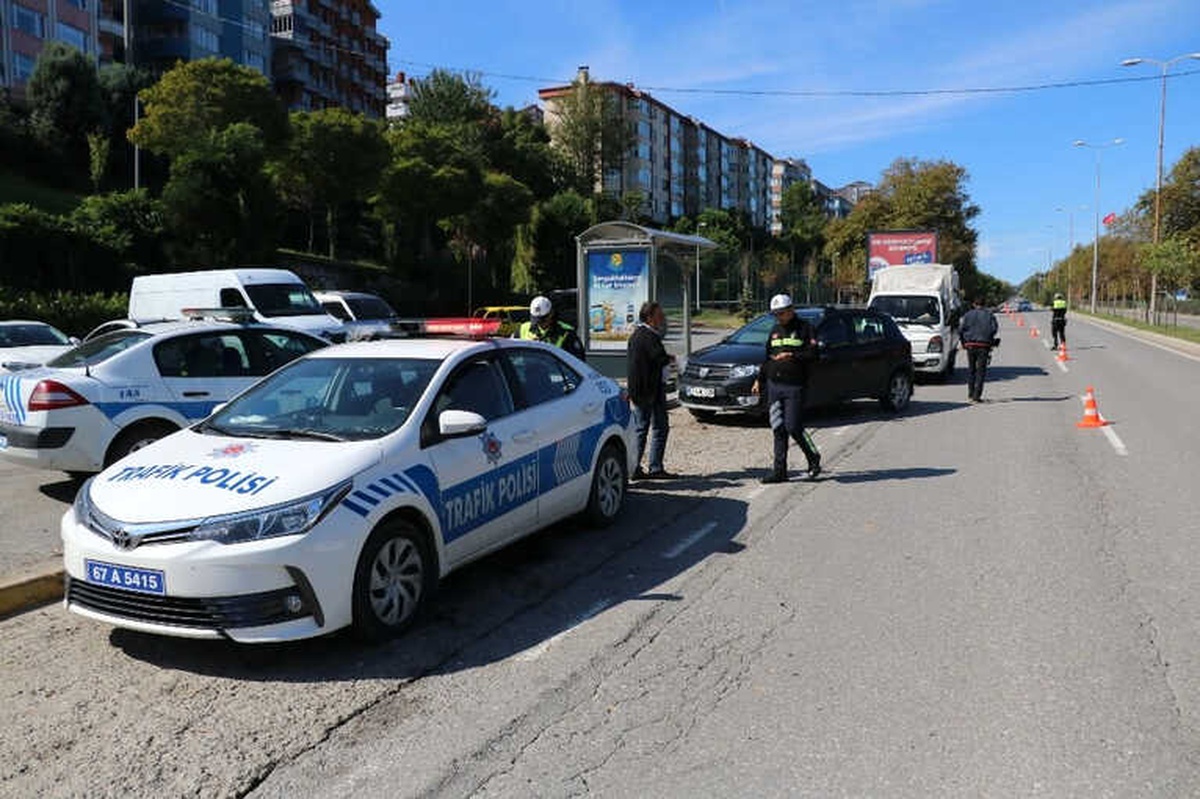 Zonguldak\'ta Kurallara Uymayan Sürücülere Ceza