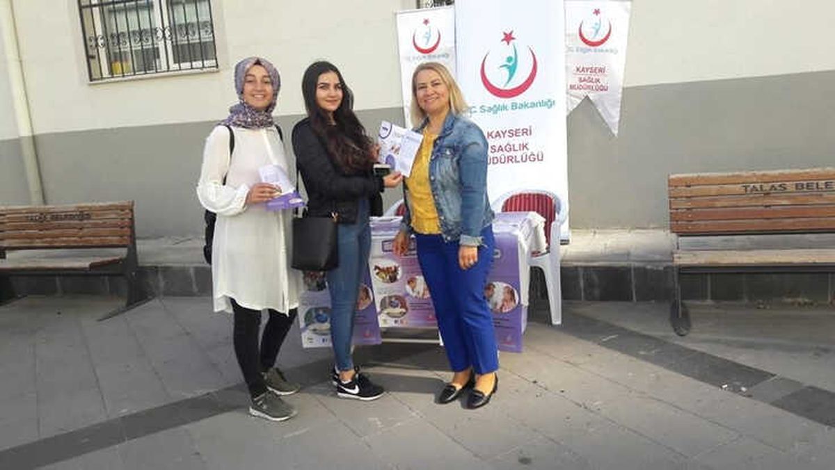 28 Eylül Dünya Kuduz Günü Nedeniyle Vatandaşlar \'Kuduz\' Konusunda Bilgilendirildi