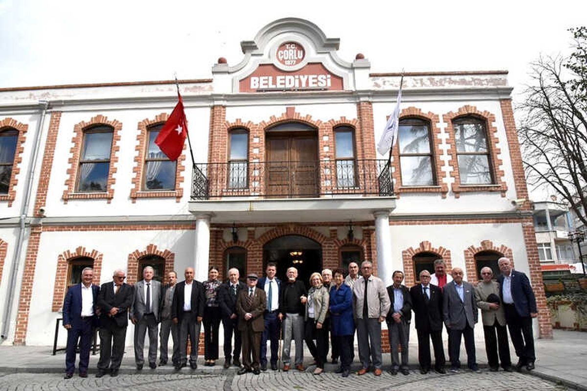 Başkan Sarıkurt Eski Meclis Üyeleri ile Buluştu