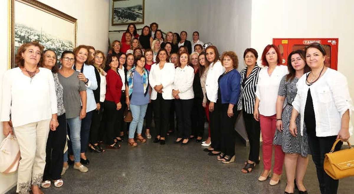CHP\'li Kadınlardan Başkan Çerçioğlu\'na Ziyaret