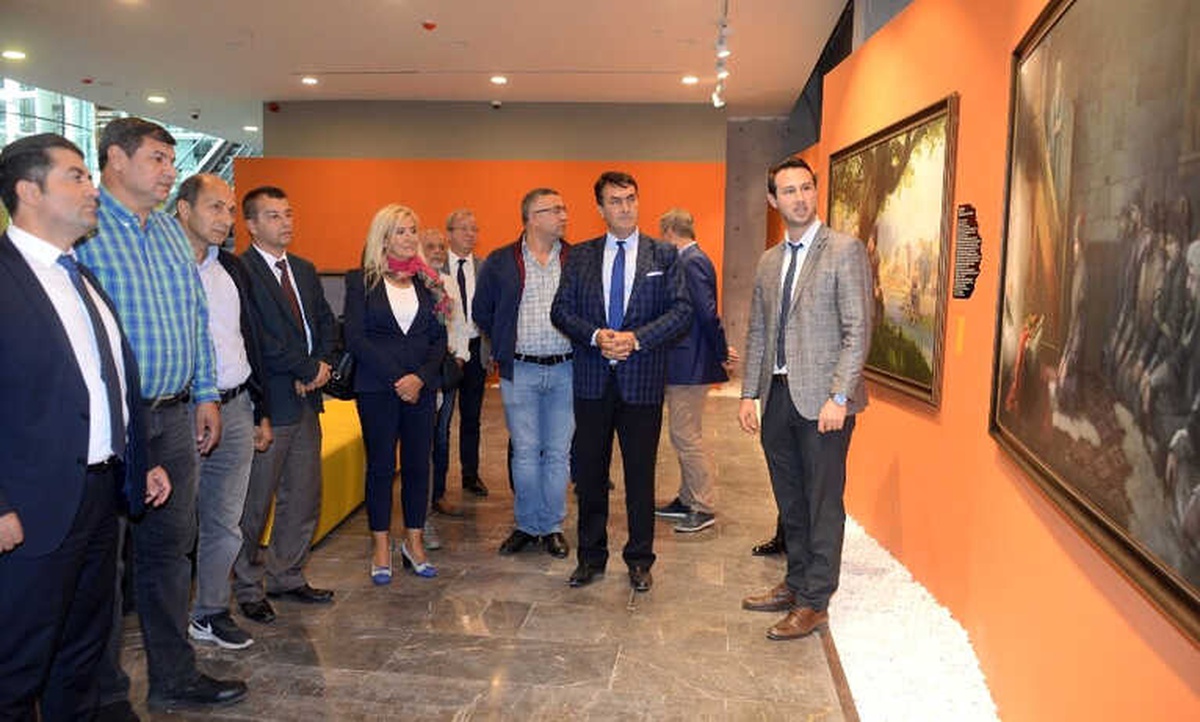 CHP Osmangazi İlçe Yönetimi Fetih Müzesi\'ni Gezdi