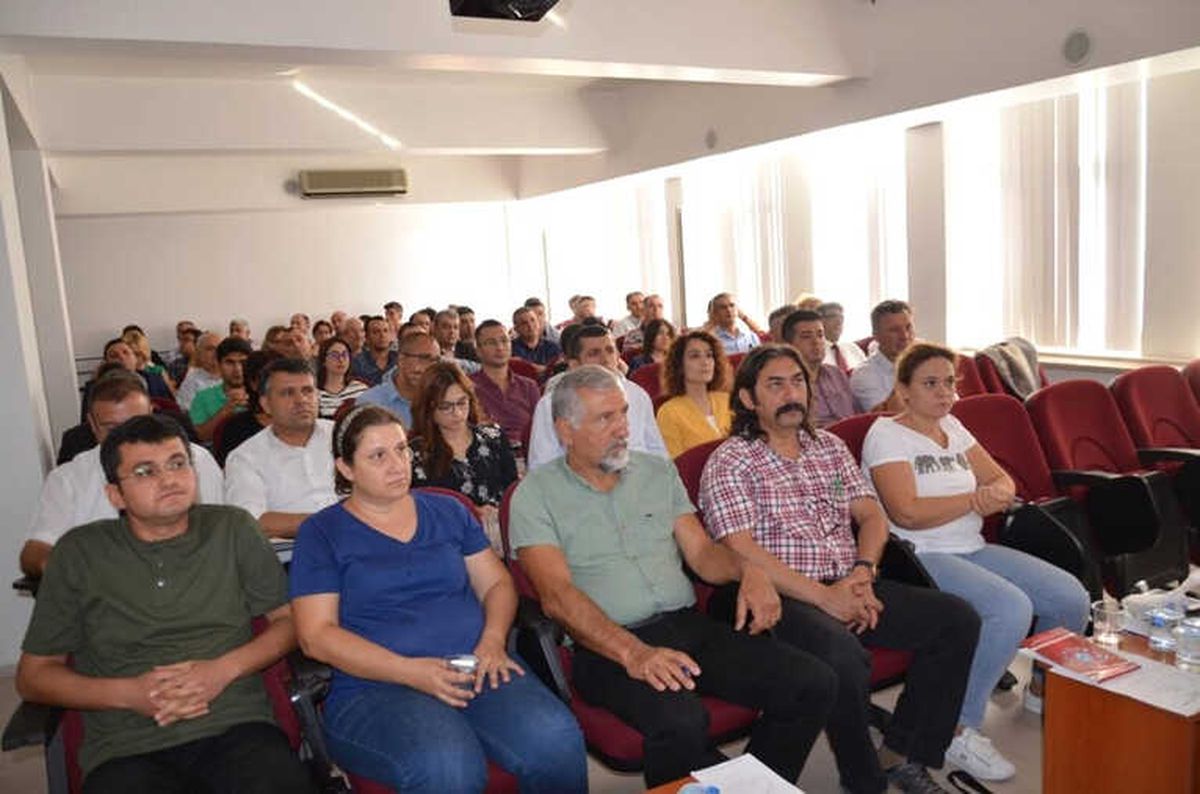 Denizli\'de Bitki Sağlığı Çalışmaları Değerlendirildi