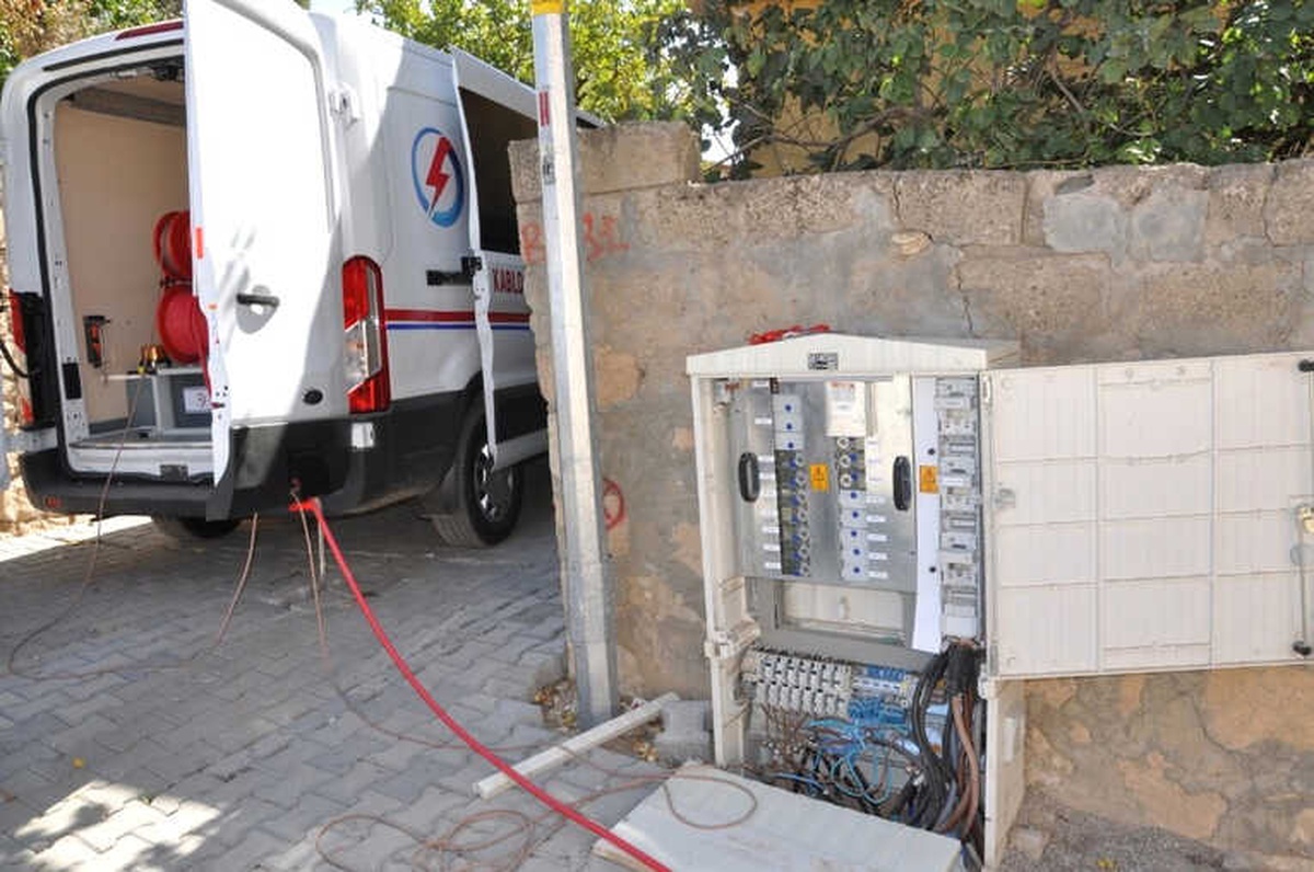 Dicle Elektrik\'ten Siirt\'te Arıza Önleyici Bakım