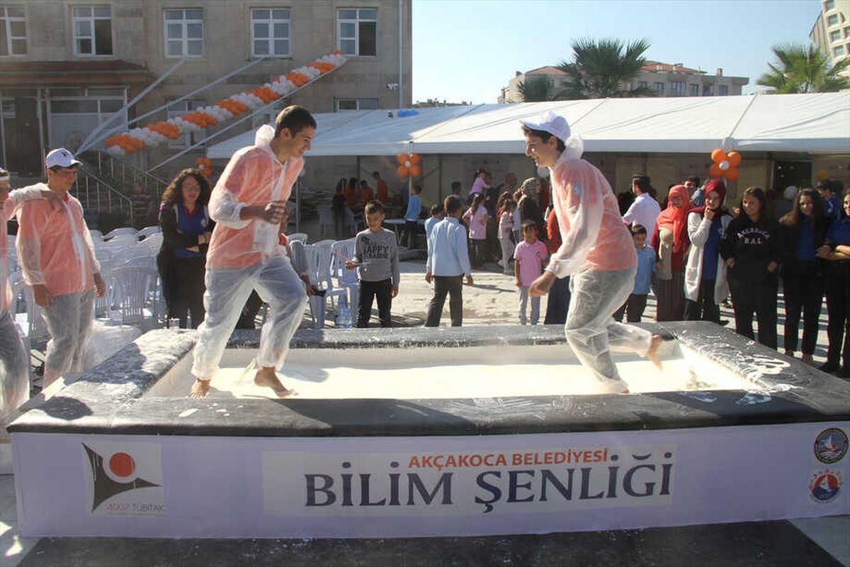 Düzce\'de "Bilim Şenliği" Başladı