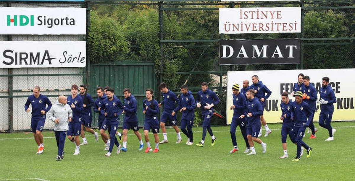 Fenerbahçe\'de Rizespor Maçı Hazırlıkları Sürüyor
