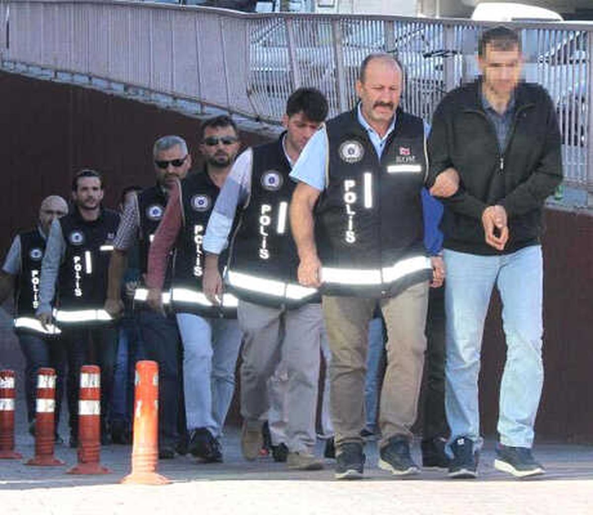 Fetö\'nün 6 Askeri Mahrem İmam Şüphelisi Adliyede